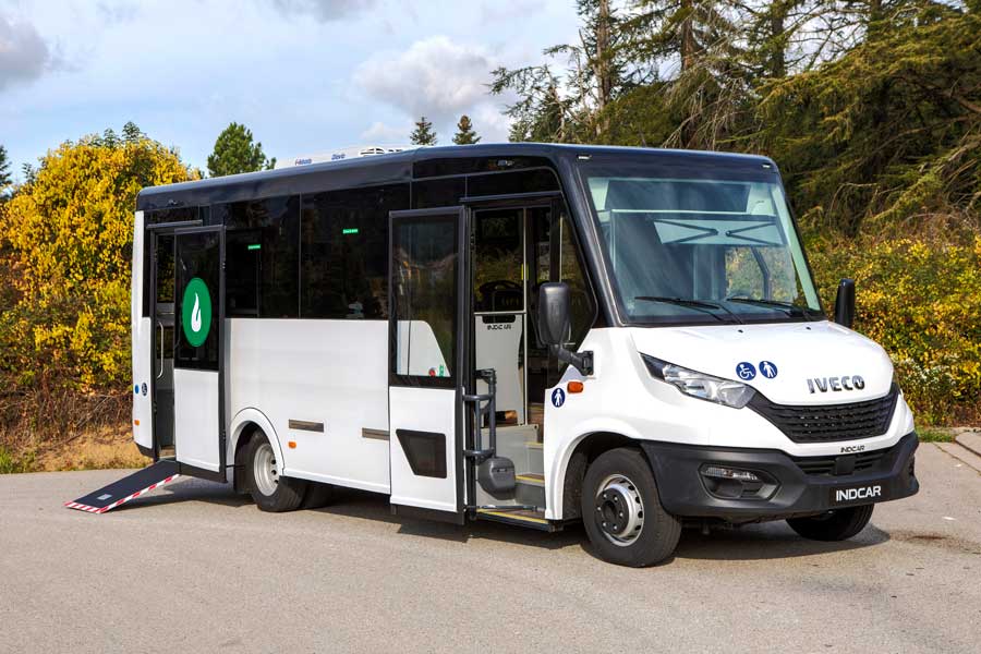 minibus urbain GNV avec réservoir élargi